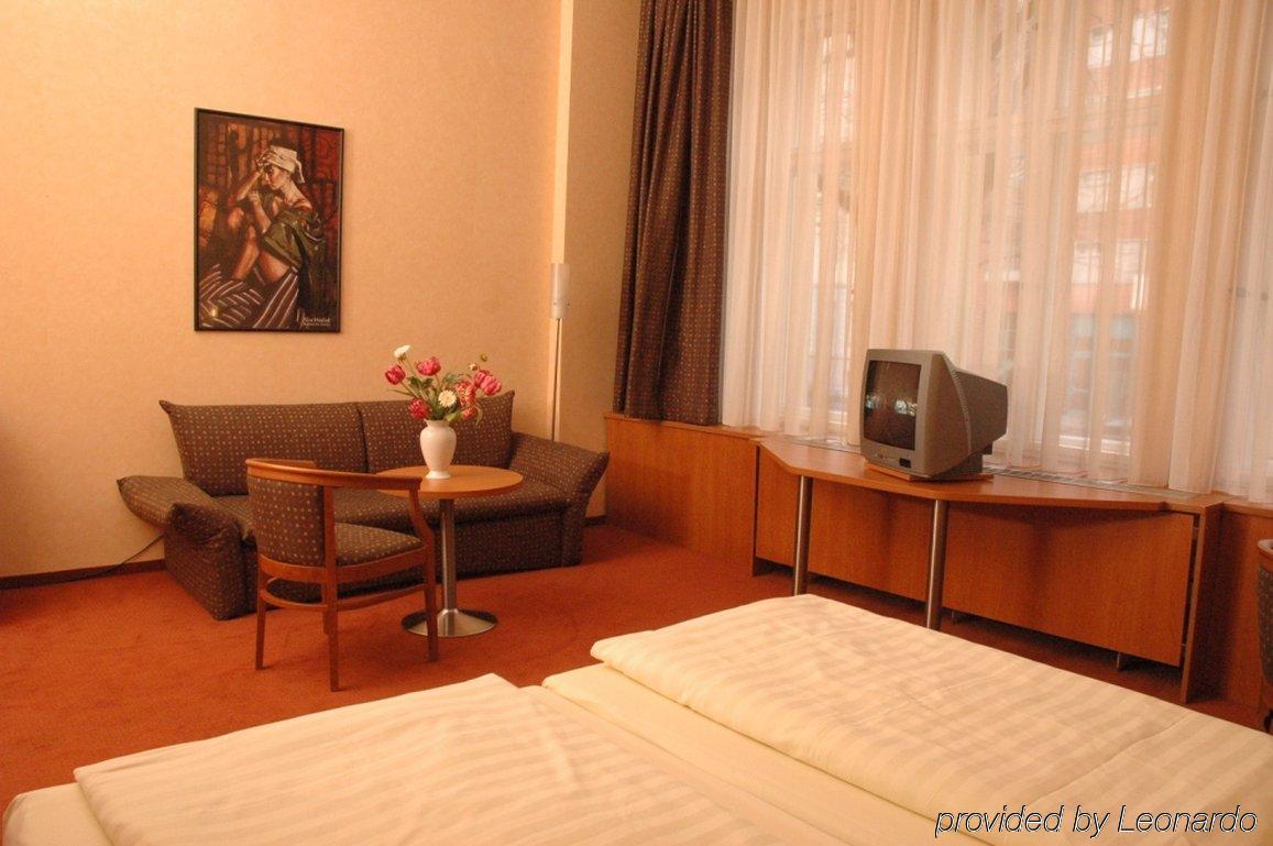 Rewari Hotel Berlín Habitación foto